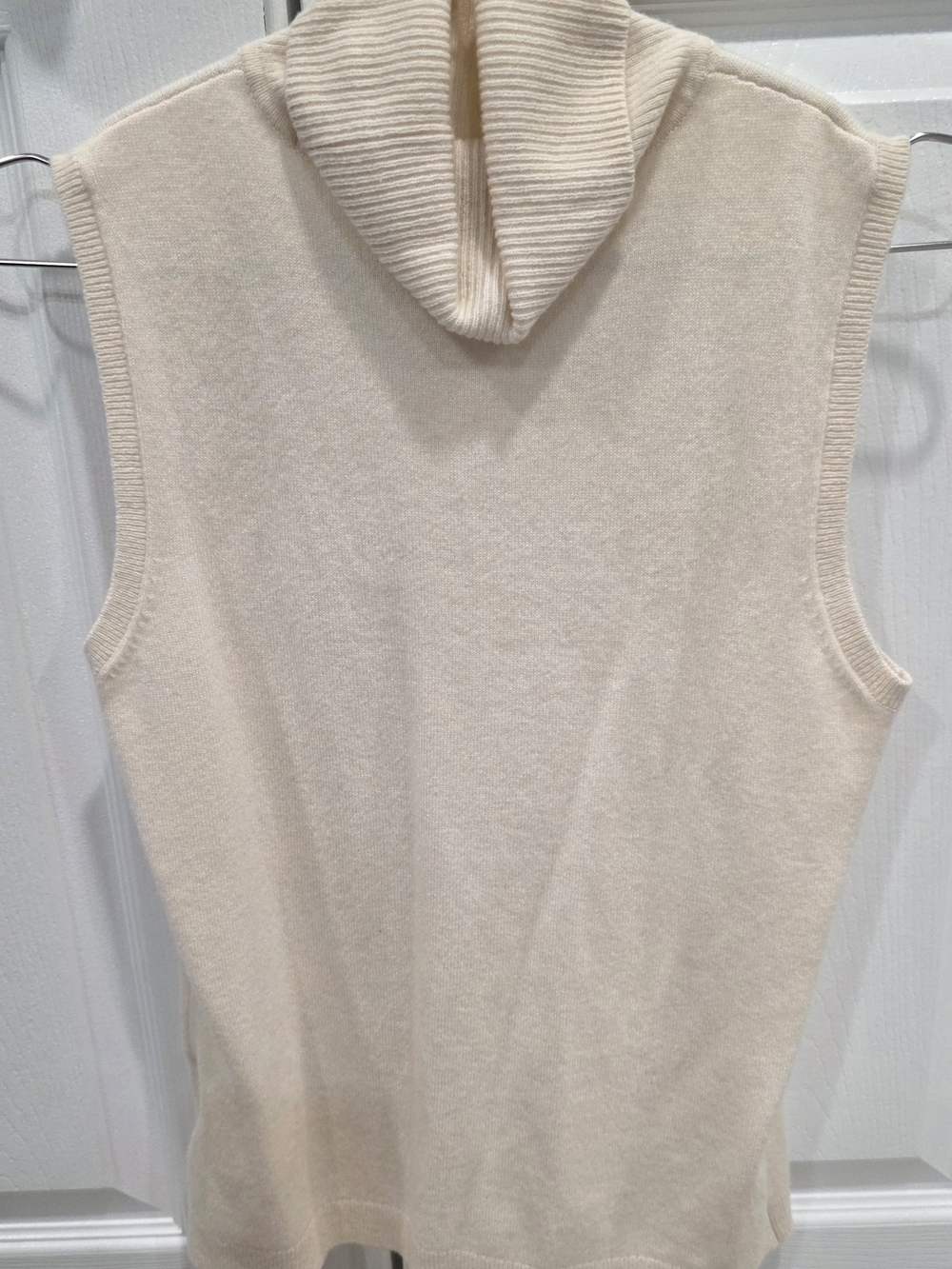 Lands' End Cream Sleeveless Turtleneck Sweater Vest Cashmere